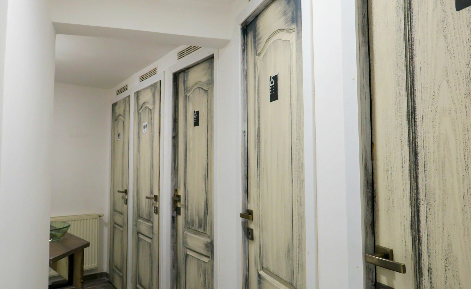 בראשוב The Evil Clown Hostel מראה חיצוני תמונה